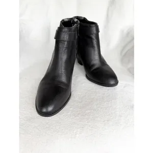 Alfani Wakefield Quilted Leather Booties Size 10 thumbnail 2