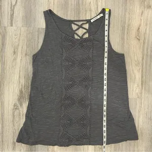 Maurices Gray Sleeveless Criss-Cross Back Shirt Crochet Detail Tank Top Size L thumbnail 4
