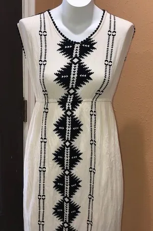 Xhilaration beige dress thumbnail 1