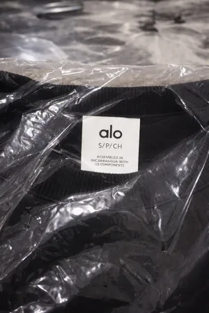 Alo Yoga Accolade Pullover Crewneck brand new with tags thumbnail 3