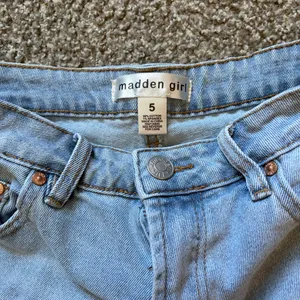 Madden girl denim shorts  thumbnail 2
