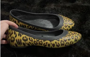 Crocs Lina Graphic Animal Leopard Print Ballet Flats Women's Size 7 Waterproof thumbnail 1