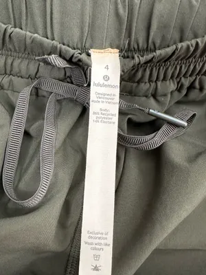Lululemon Keep It‎ Classic Crop 23” Dark Olive Jogger Pants Women’s Size 4 thumbnail 8