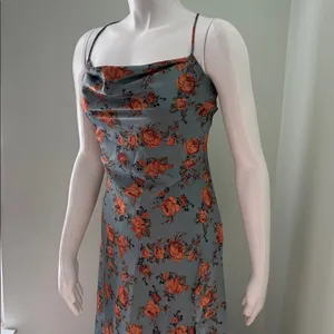 Astr the Label Blue Floral Print Midi Dress Small thumbnail 7