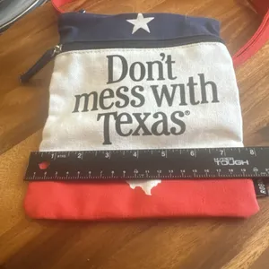 ROBIN RUTH Don’t Mess With Texas Purse Bag Crossbody Zip thumbnail 4