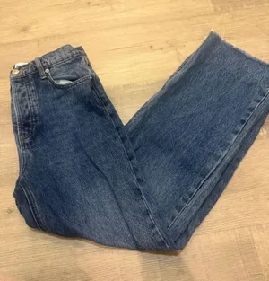 Princess Polly Hawke Frayed‎ Straight Leg Jeans - Mid Blue (Size US 2) thumbnail 1