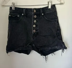 Abercrombie & Fitch High Rise 4" Denim Short Size 00 Black Distressed thumbnail 1