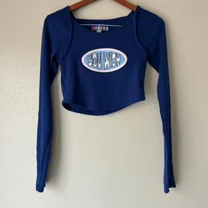 Urban Outfitters Blue Graphic Crop Top Size Medium thumbnail 6