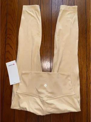 Lululemon Align High-Rise 25” Prosecco Size 6 NWT thumbnail 1