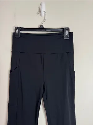 Lou & Grey Black Pull-On Flare Yoga Athleisure Lounge Pants Side Pockets size M thumbnail 3