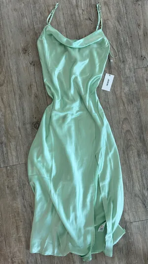 Dress thumbnail 1