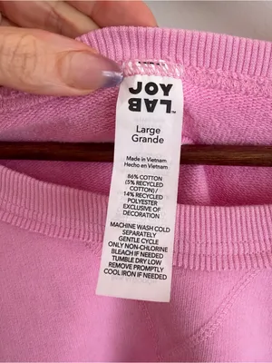 JoyLab Bubblegum Pink Cropped Sweatshirt Red White Heart Sleeve Patches Large L thumbnail 4