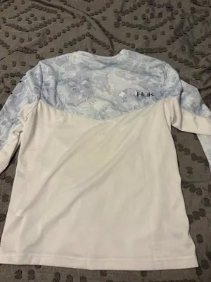 Women’s Huk Performance Fishing Shirt thumbnail 3