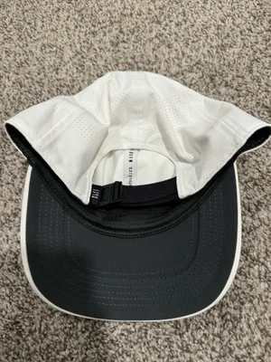 Nike Women’s White Adjustable Hat thumbnail 2