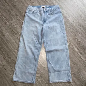 7 For All Mankind Jen 7 Striped Light Denim Cropped Wide Leg Jeans thumbnail 4
