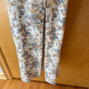 Abercrombie & Fitch Midi Dress Womens S White Floral Tie Front Ruffle Slit thumbnail 4