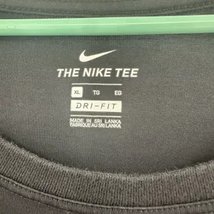 Nike Size XL Shirt Black Tee Dri Fit Casual Everyday Basic Solid Monogram‎ W I thumbnail 5