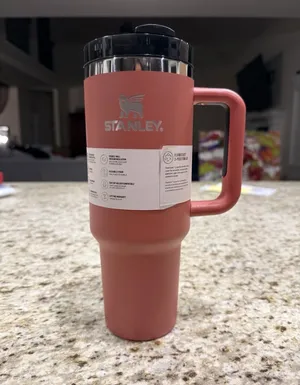 Stanley Tumbler Quencher H2.0 Rust Colored With Handle Lid Insulated 40oz thumbnail 1