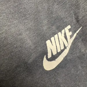 Nike Mens Sportswear Club Fleece Joggers Black XS Sweatpants Cuffed Graphic‎ thumbnail 3