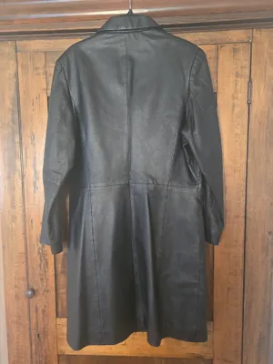 O Amalfi Black Leather Button thumbnail 5