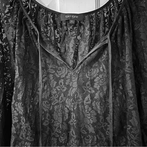 (NWT) KAREN KANE Black Floral Lace Long Sleeve Blouse thumbnail 5