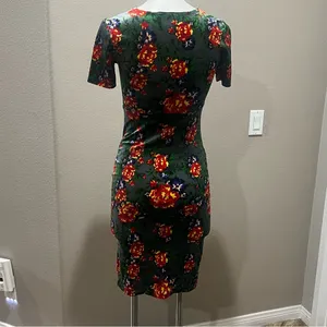 Zara green velvet short sleeve floral dress thumbnail 3
