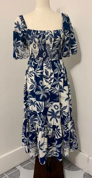 Melrose and Market Blue White Tropical Print Smocked Puff Sleeve Midi Dress Sz M thumbnail 1