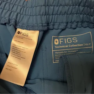Womens  petite Blue FIGS scrub Pants thumbnail 2