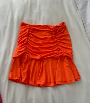 Women’s Orange Ruched Ruffle Mini Skirt thumbnail 2