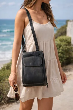 Hobo Vintage Y2K Black Leather Crossbody Bag Soft Slouchy Small Purse thumbnail 1
