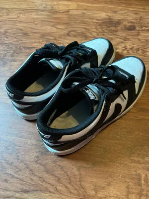 Nike Dunk Low Panda thumbnail 3