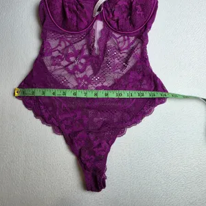 Victoria's Secret -1971 Magenta Floral Eyelash Lace Underwire‎ Teddy Bodysuit M thumbnail 8