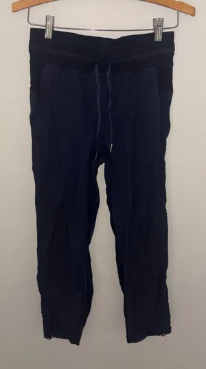 Lululemon dance studio Cropped jogger thumbnail 1