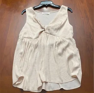 Impressions ladies sleeveless blouse is a size Medium. thumbnail 5
