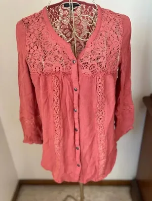 American Eagle Outfitters Lace Yoke Button Down Blouse Size XS Coral thumbnail 1