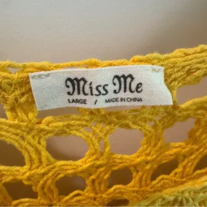 Miss‎ Me Yellow Floral Crochet Overlay Top Large thumbnail 2