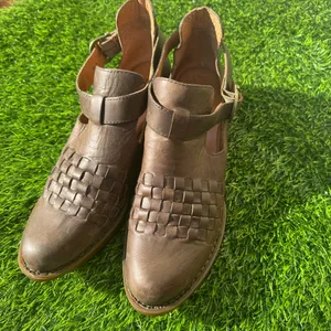 Born Viveka brown leather woven ankle booties Size 10M thumbnail 2