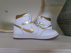 Nike Jordan Air 1 High OG Metallic Gold White Sneakers thumbnail 2