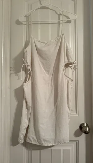 Dress thumbnail 1