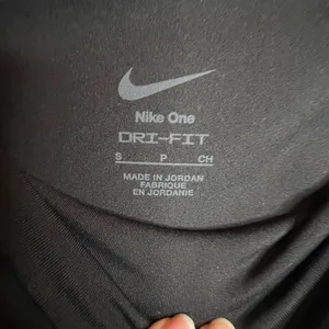 Nike‎ Black High-Rise 7/8 Leggings thumbnail 4