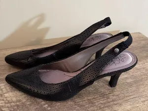 Life Stride Black Slingback Heels Shoes Women’s Size 8.5 Flower Pattern Office thumbnail 6