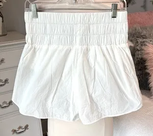 Trendy High Waist White Athletic Shorts Womens Small thumbnail 1