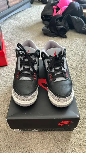 Air Jordan 3 Retro thumbnail 8