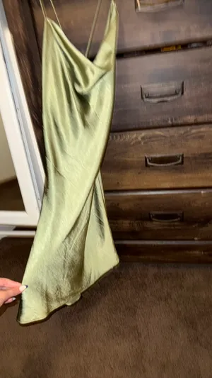 Olive green dress thumbnail 3