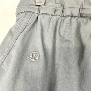 Lululemon Women's Cinchable Waist High-Rise Woven Short 3.5" Size Medium Black thumbnail 4