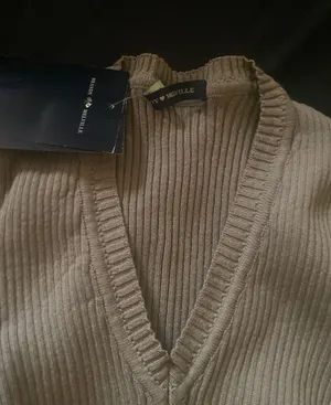 Brandy Melville Sweater thumbnail 2