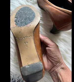 Cole Haan leather pumps size 6.5 thumbnail 4