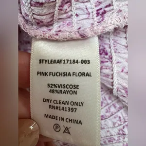 Astr The Label Pink Fuchsia Floral Smocked Lace Blouse size Medium $88 thumbnail 9