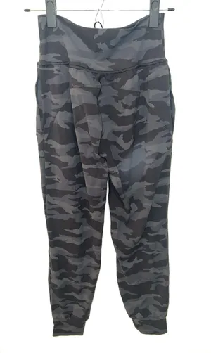 Salutation Jogger thumbnail 3