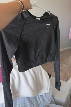 Gymshark Top Crop thumbnail 1